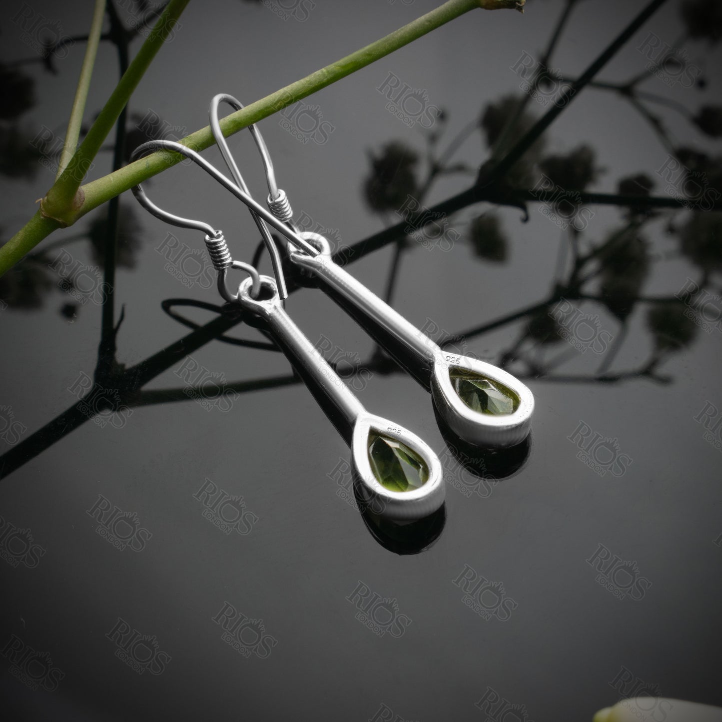 Handmade Natural Peridot Long Earrings 925 Sterling Silver Dangle Drop Stick