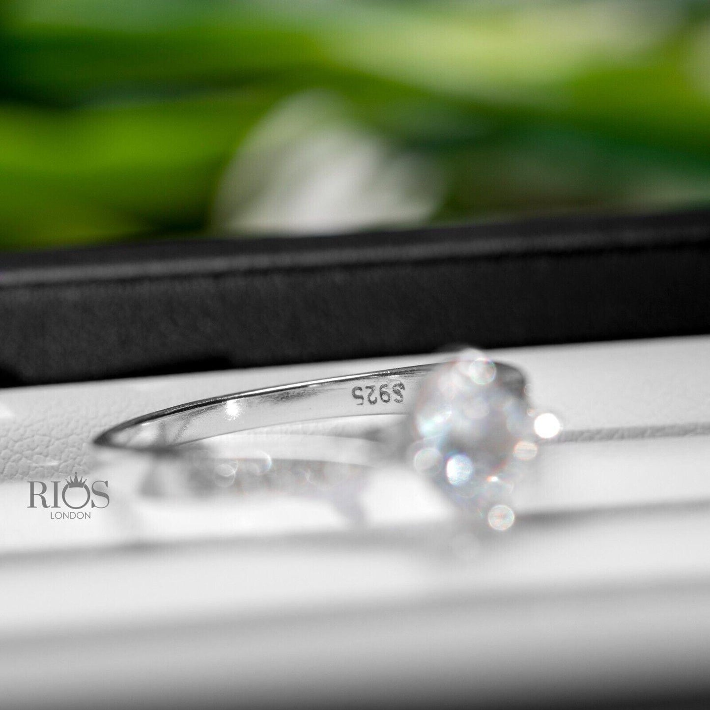 925 Sterling Silver 0.9 Carat Solitaire Engagement Lab-Created Zircon Ring Boxed