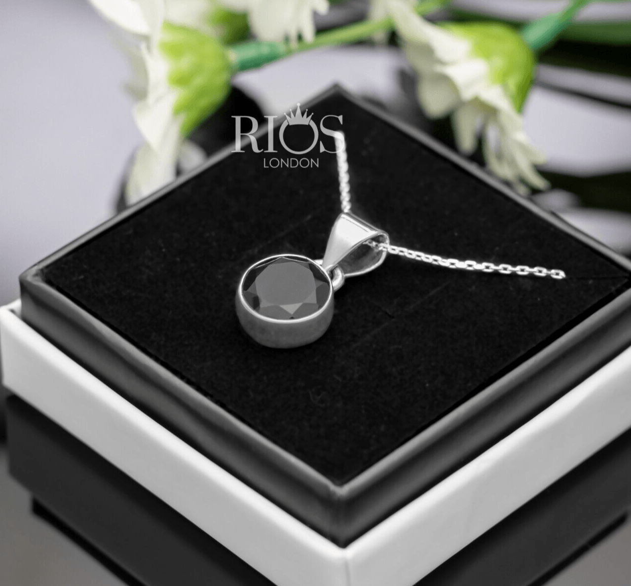 925 Sterling Silver Black ONYX Round Gemstone Pendant Necklace Gift Boxed - Rios London
