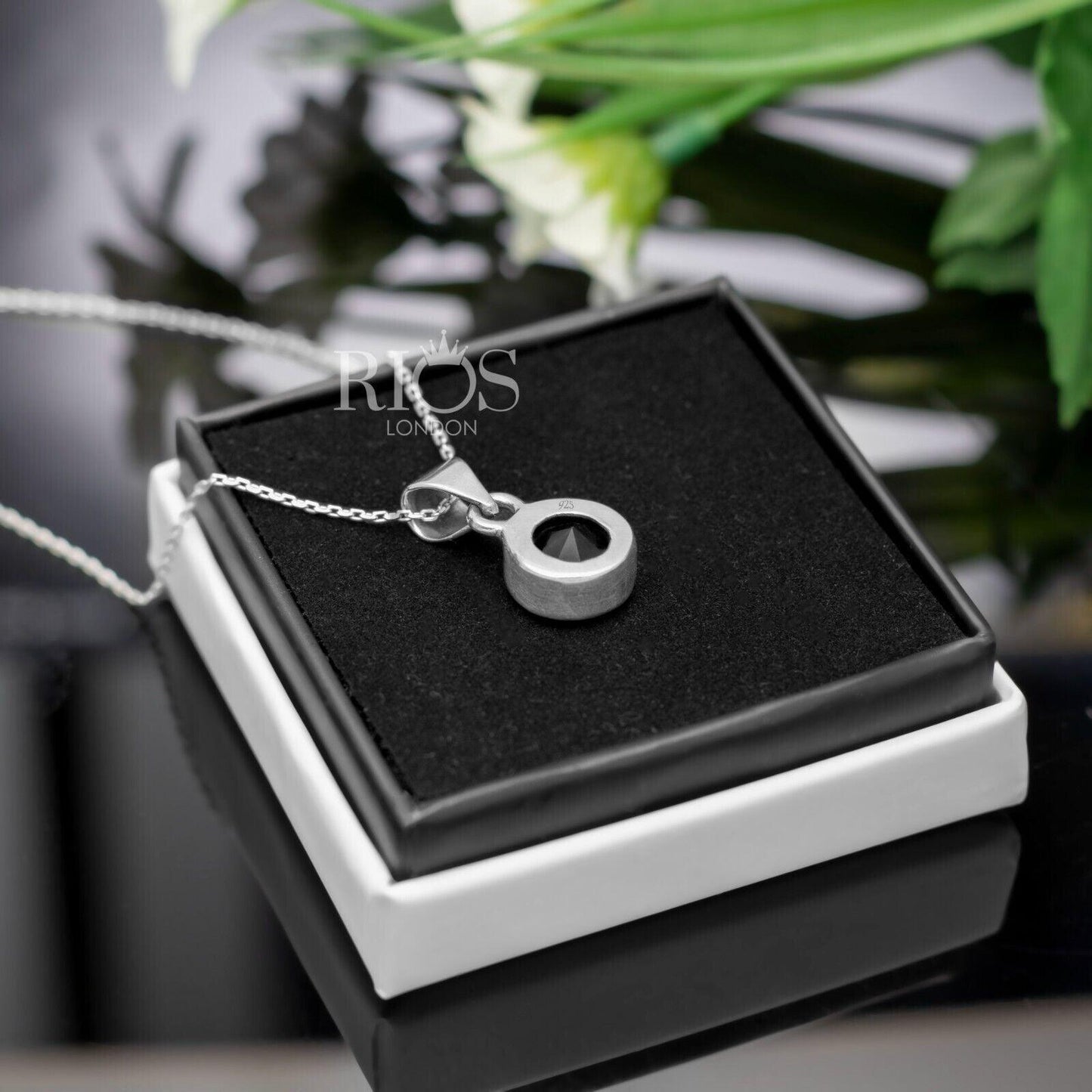 925 Sterling Silver Black ONYX Round Gemstone Pendant Necklace Gift Boxed - Rios London