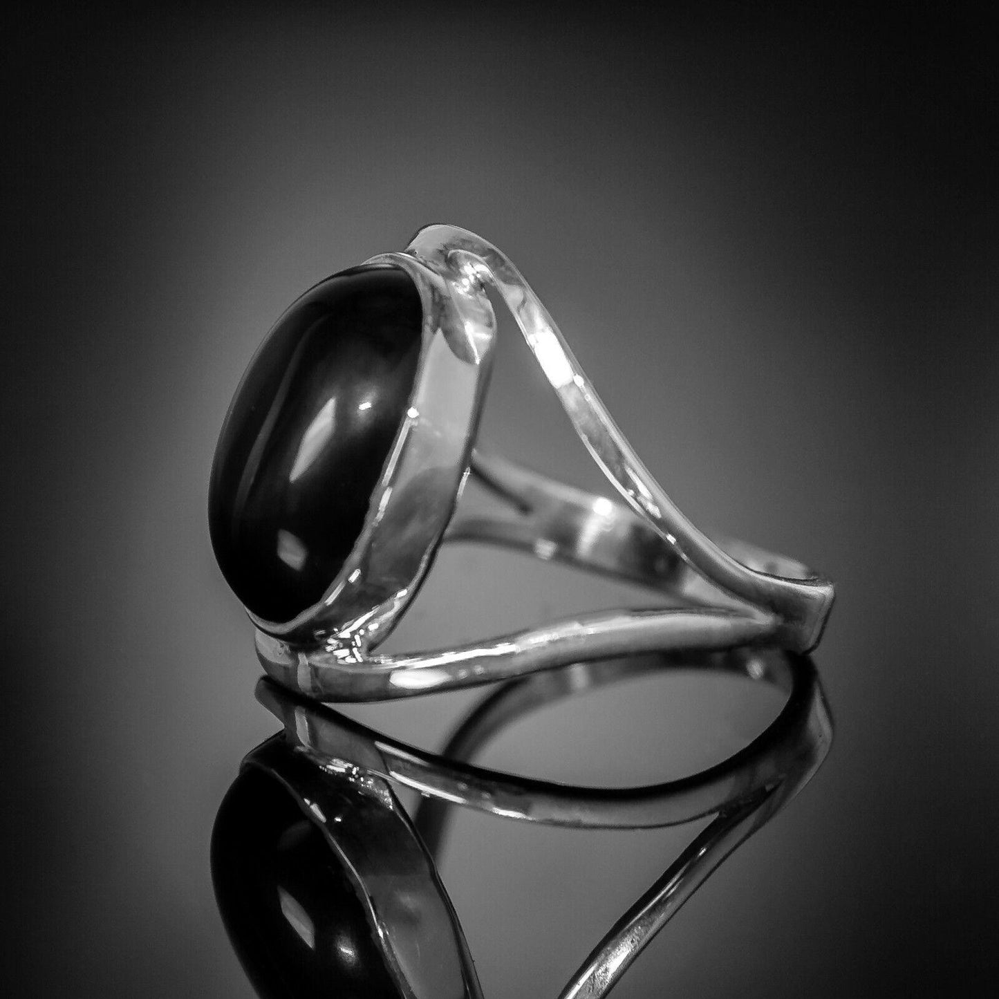 Beautiful 925 Sterling Silver Elegant Black Oval ONYX Gemstone Ring Gift Boxed
