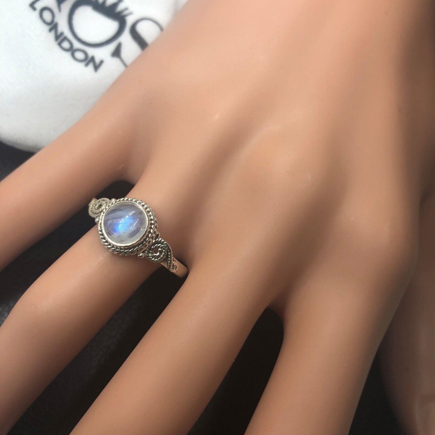 Beautiful Moonstone 925 Sterling Silver Gemstone Ring RRP £45.50 Gift Boxed