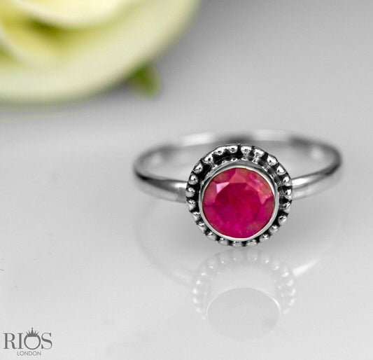 Beautifull 925 Sterling Silver RUBY Facet Cut Red Gemstone Ring Gift Boxed