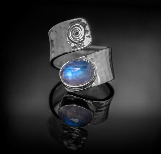 Gorgeous Moonstone 925 Sterling Silver Gemstone Adjustable Ring Boxed
