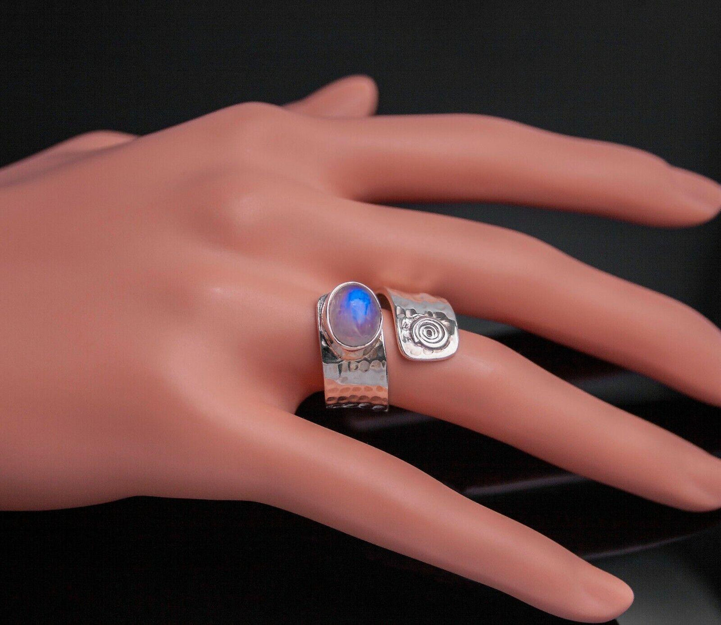 Gorgeous Moonstone 925 Sterling Silver Gemstone Adjustable Ring Boxed