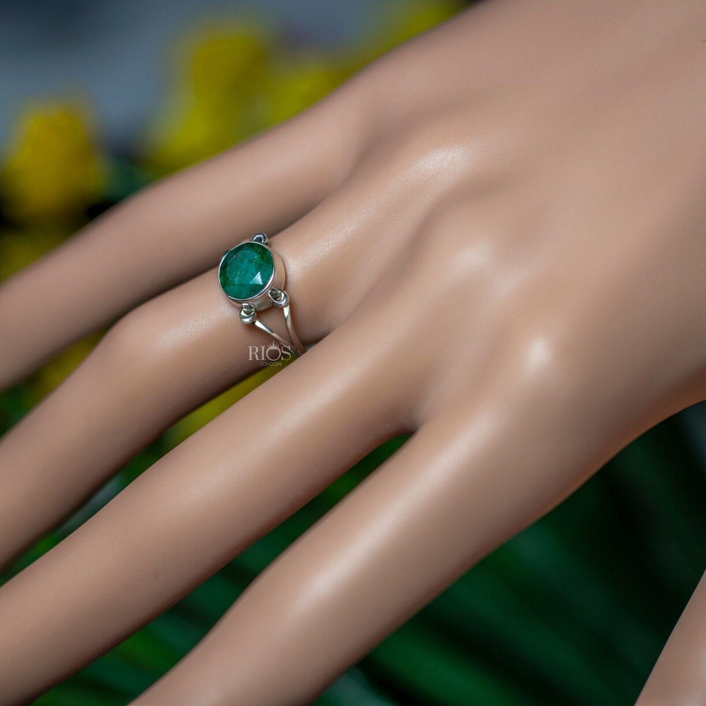 New 925 Sterling Silver Emerald Round Gemstone Women Green Boho Ring Gift Boxed